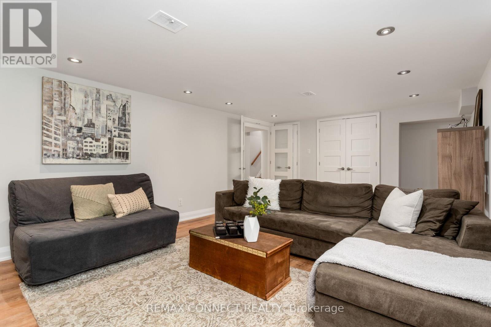 75 Glenellen Drive E, Toronto, Ontario  M8Y 2H2 - Photo 37 - W13092200