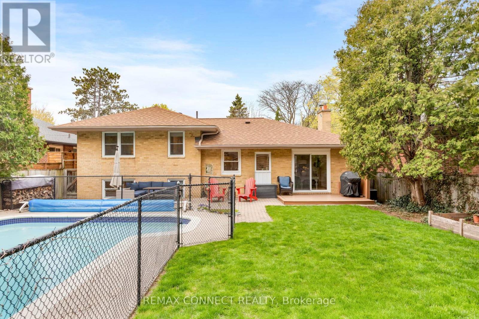 75 Glenellen Drive E, Toronto, Ontario  M8Y 2H2 - Photo 47 - W13092200