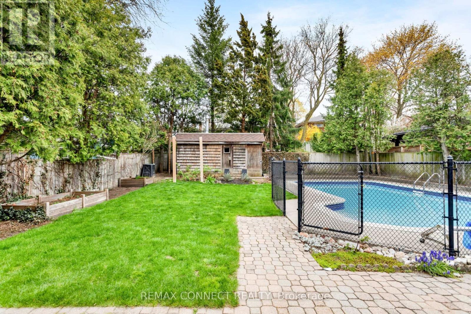 75 Glenellen Drive E, Toronto, Ontario  M8Y 2H2 - Photo 49 - W13092200