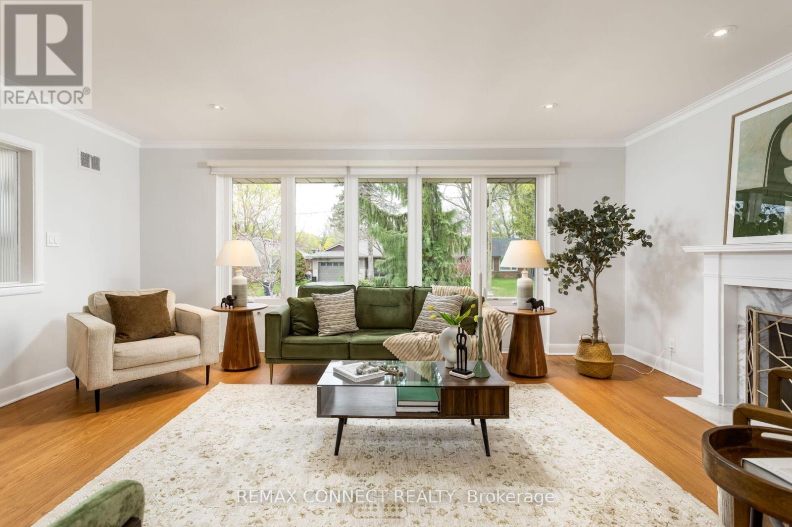 75 Glenellen Drive E, Toronto, Ontario  M8Y 2H2 - Photo 8 - W13092200