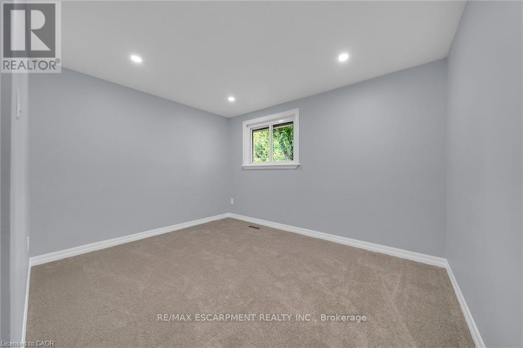 4 - 451 Woodview Road, Burlington, Ontario  L7N 2Z9 - Photo 19 - W13092222