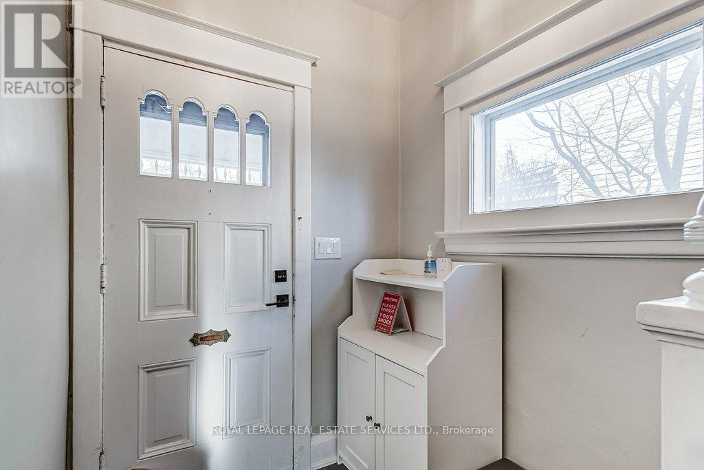 416 Reynolds Street, Oakville, Ontario  L6J 3M4 - Photo 2 - W13092254