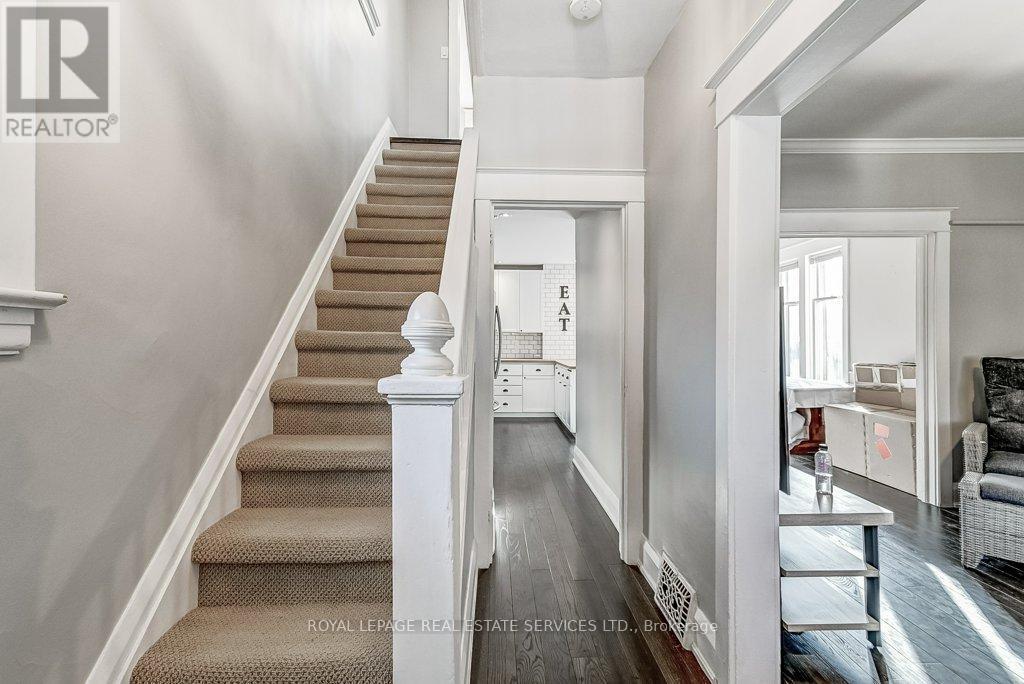 416 Reynolds Street, Oakville, Ontario  L6J 3M4 - Photo 4 - W13092254