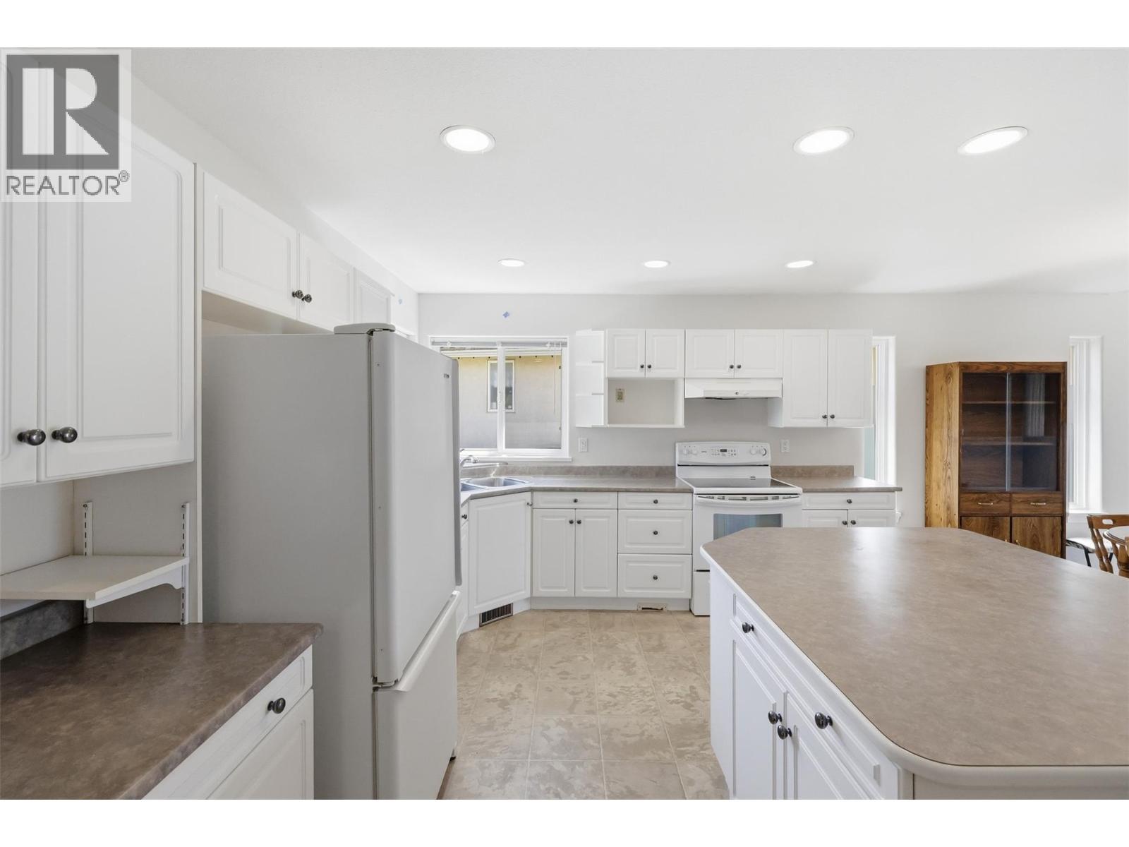 723 Singh Street Unit# 5, Kamloops, British Columbia  V2C 5C5 - Photo 6 - 10386391
