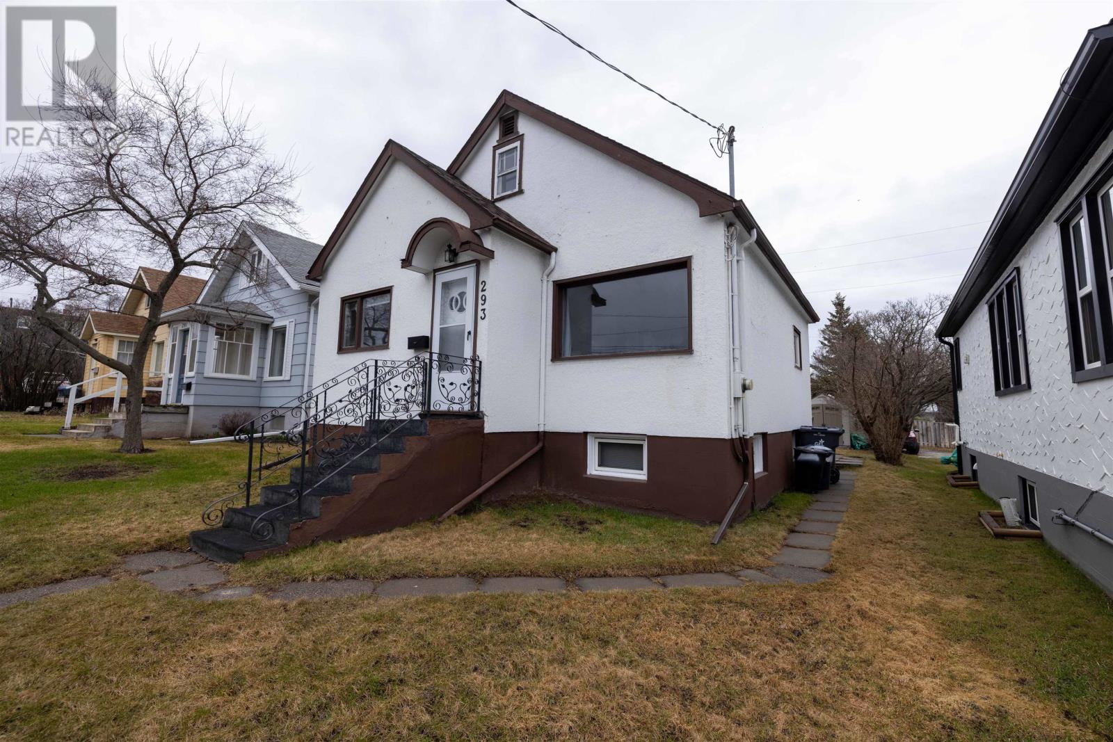 293 High St S, Thuder Bay, Ontario