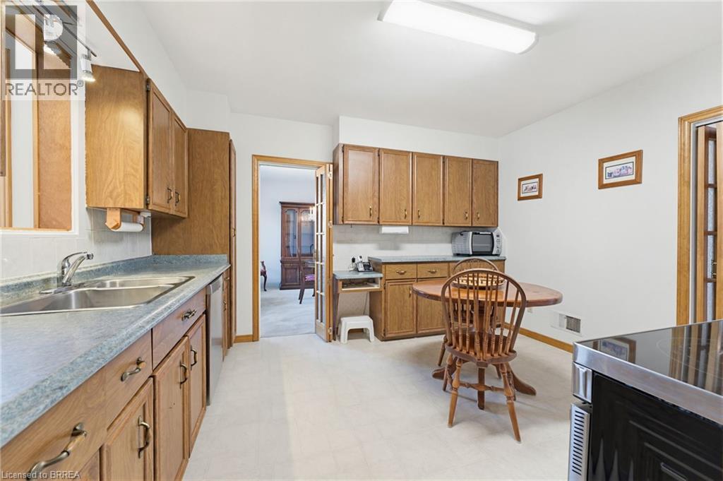 90 Henderson Avenue, Brantford, Ontario  N3R 4V9 - Photo 11 - 40827557