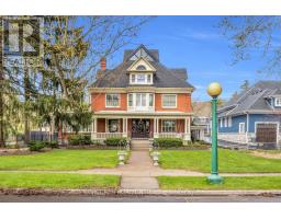 18 BRANT ROAD N, Cambridge, Ontario