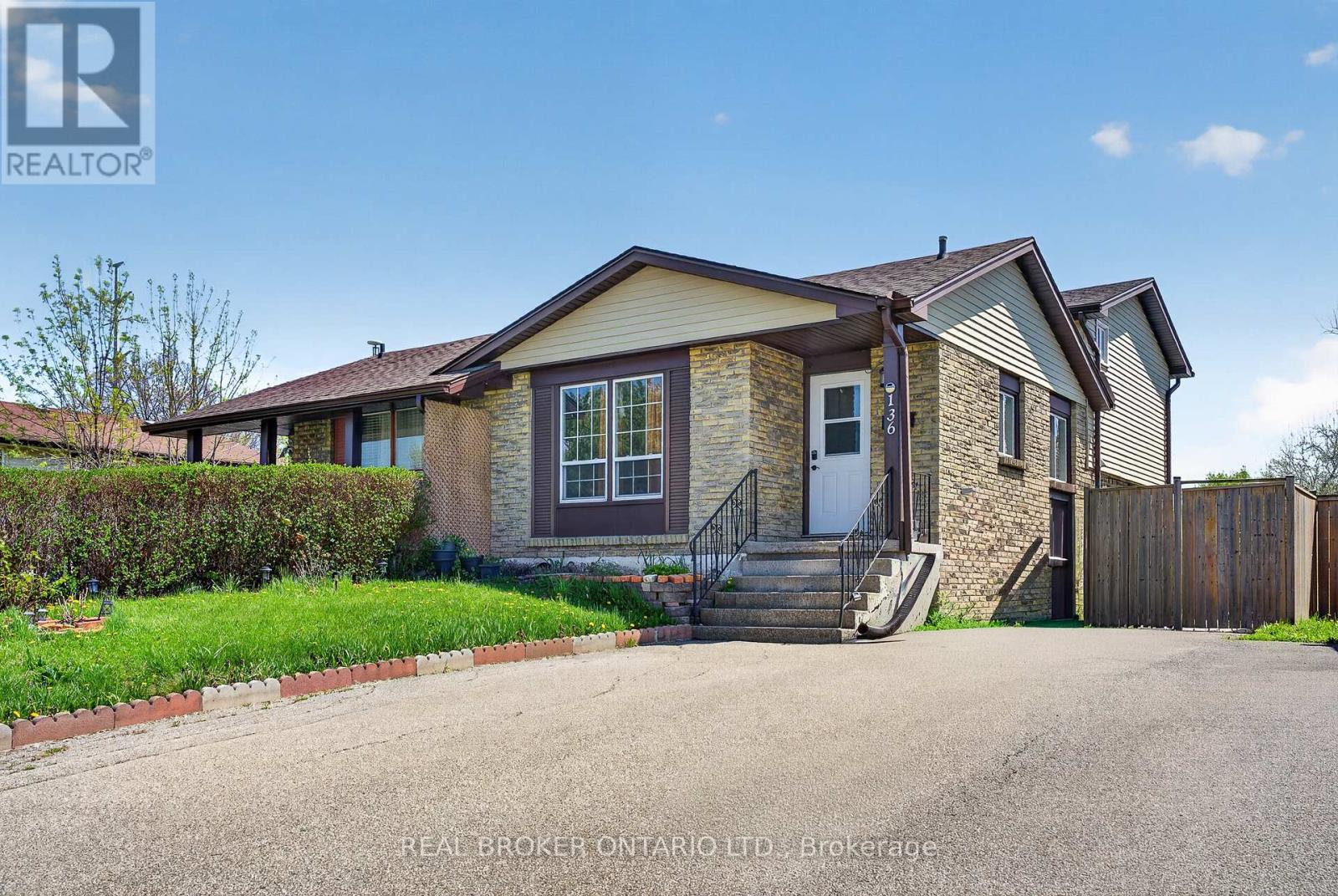 136 Rockwood Avenue, St. Catharines, Ontario  L2P 3R8 - Photo 1 - X13092220
