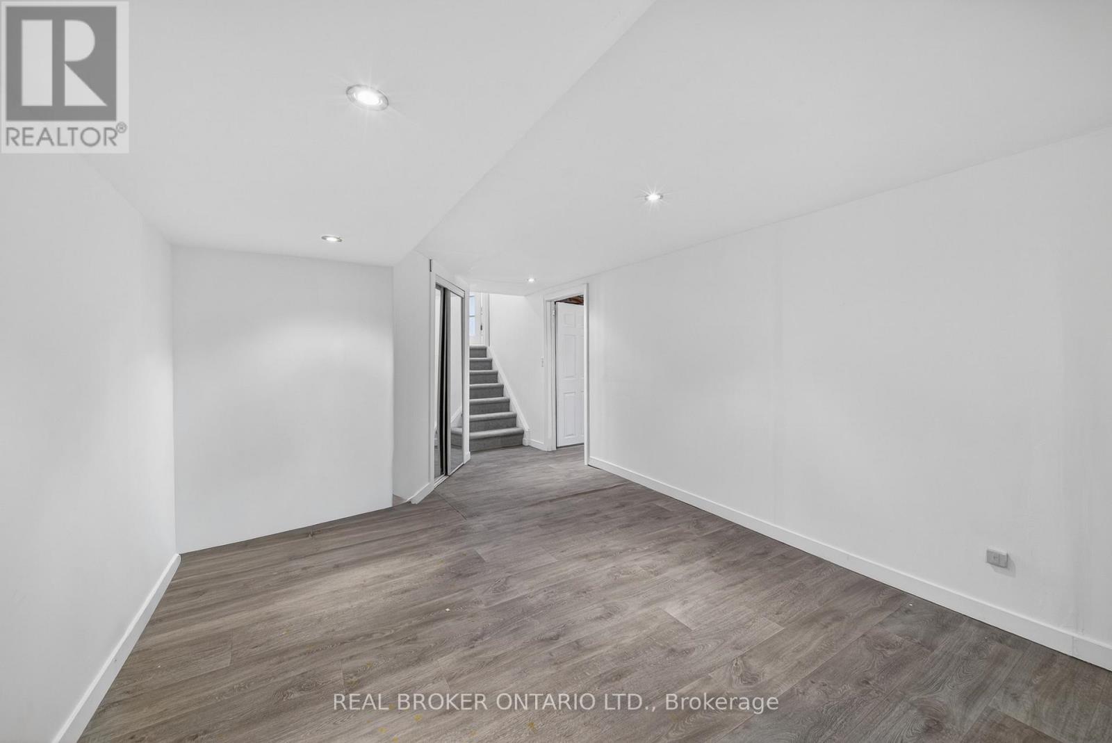136 Rockwood Avenue, St. Catharines, Ontario  L2P 3R8 - Photo 24 - X13092220