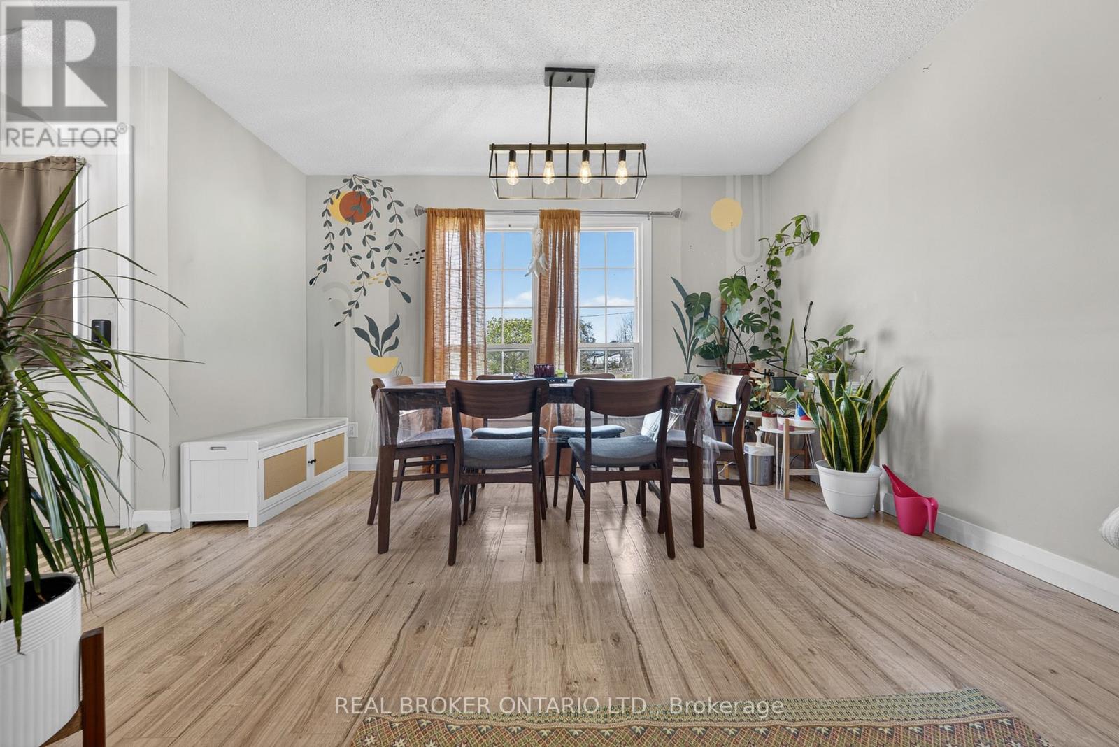136 Rockwood Avenue, St. Catharines, Ontario  L2P 3R8 - Photo 7 - X13092220