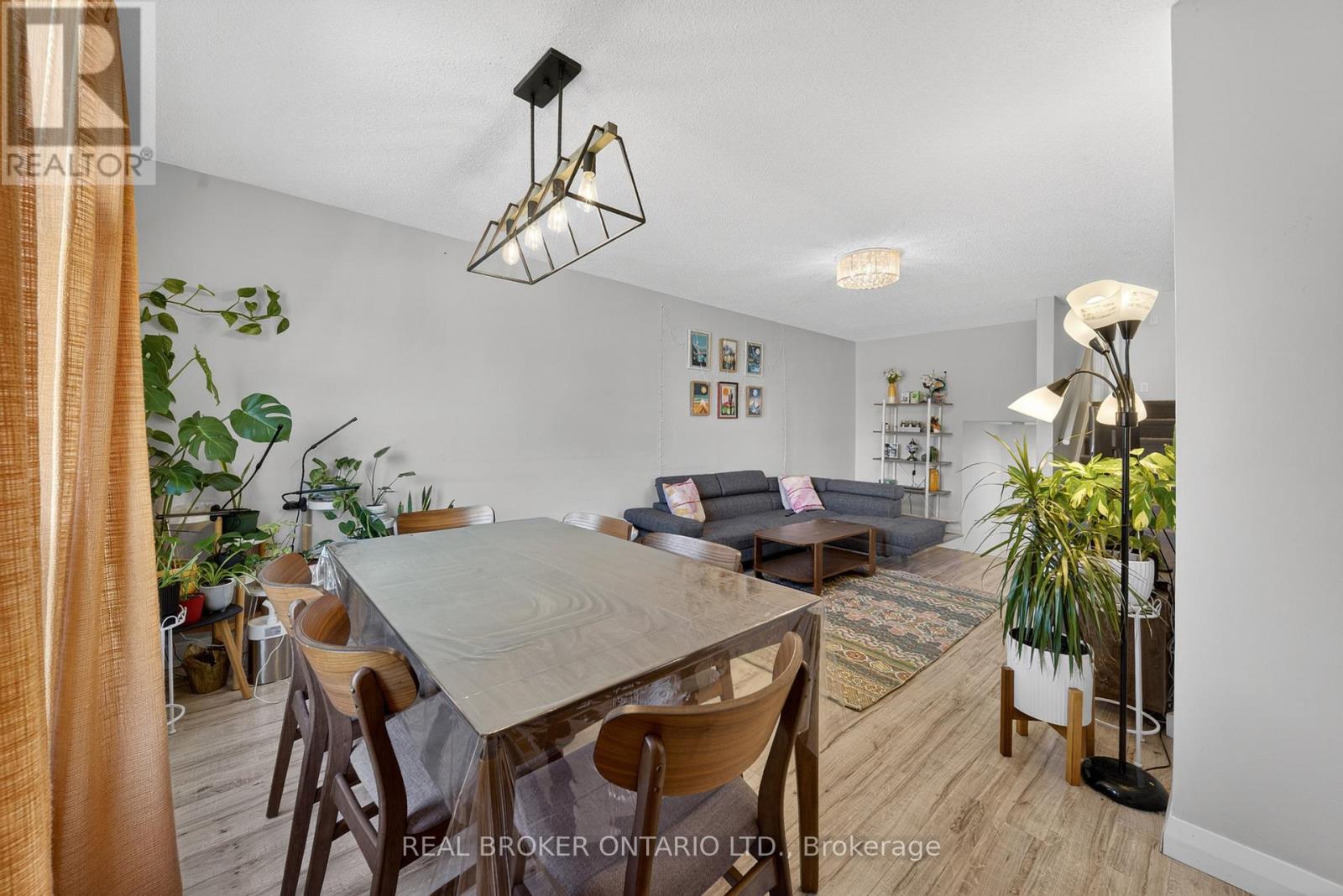 136 Rockwood Avenue, St. Catharines, Ontario  L2P 3R8 - Photo 8 - X13092220