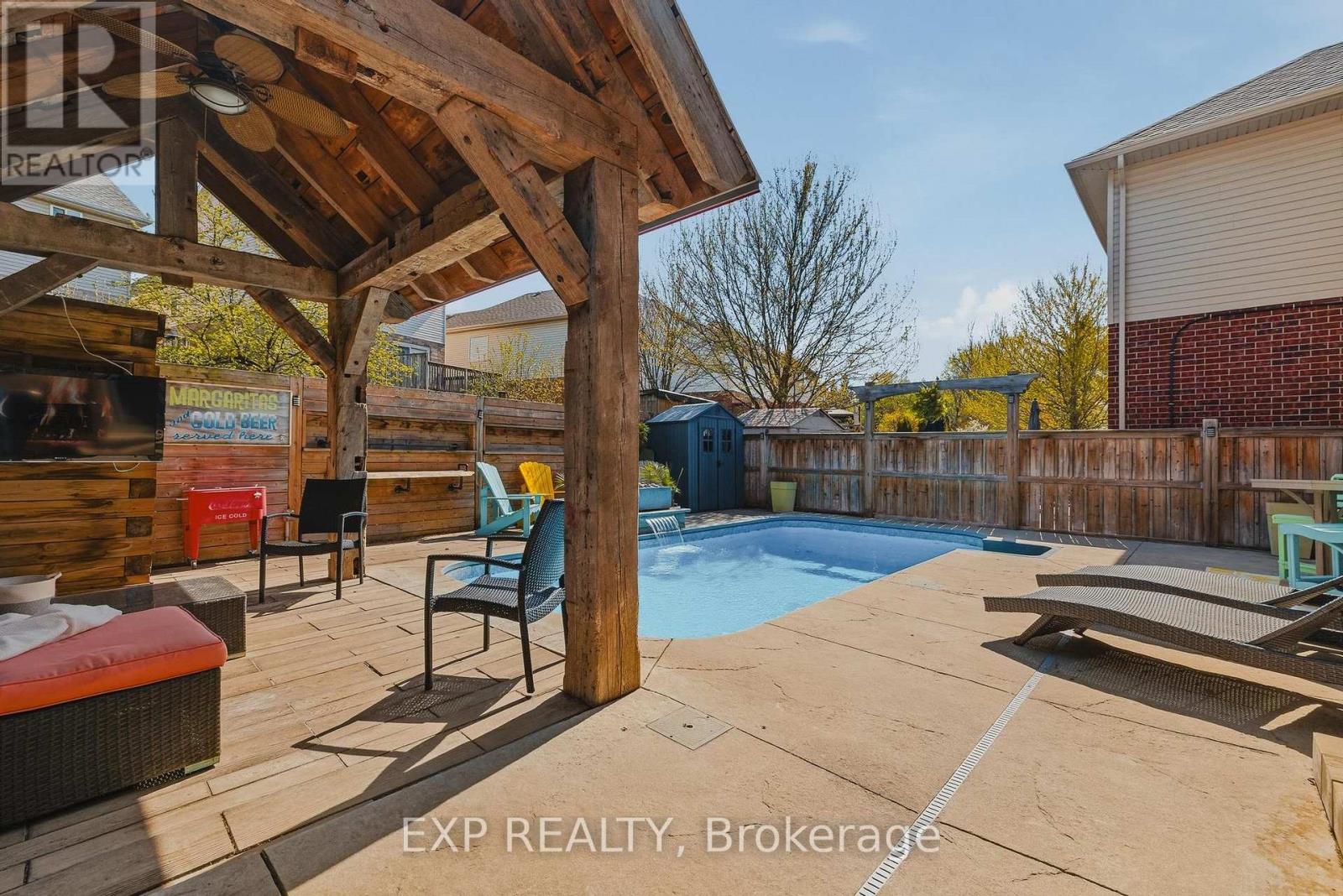 631 Woodlawn Place, Waterloo, Ontario  N2T 0A1 - Photo 45 - X13092274