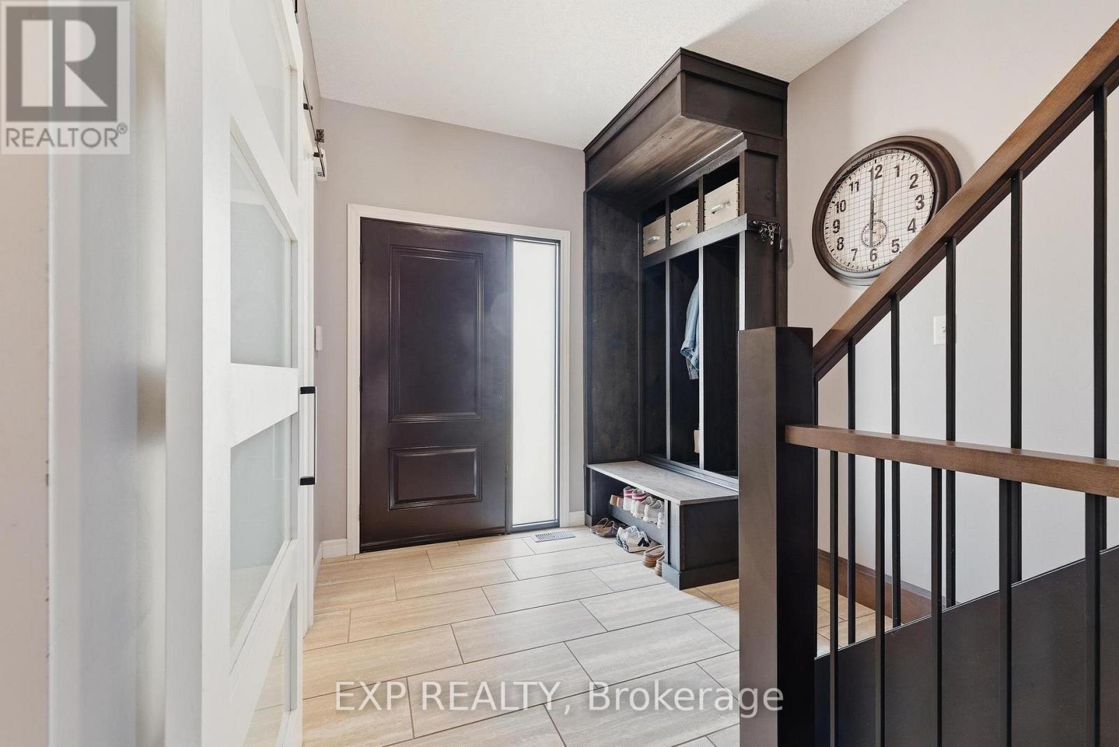 631 Woodlawn Place, Waterloo, Ontario  N2T 0A1 - Photo 5 - X13092274