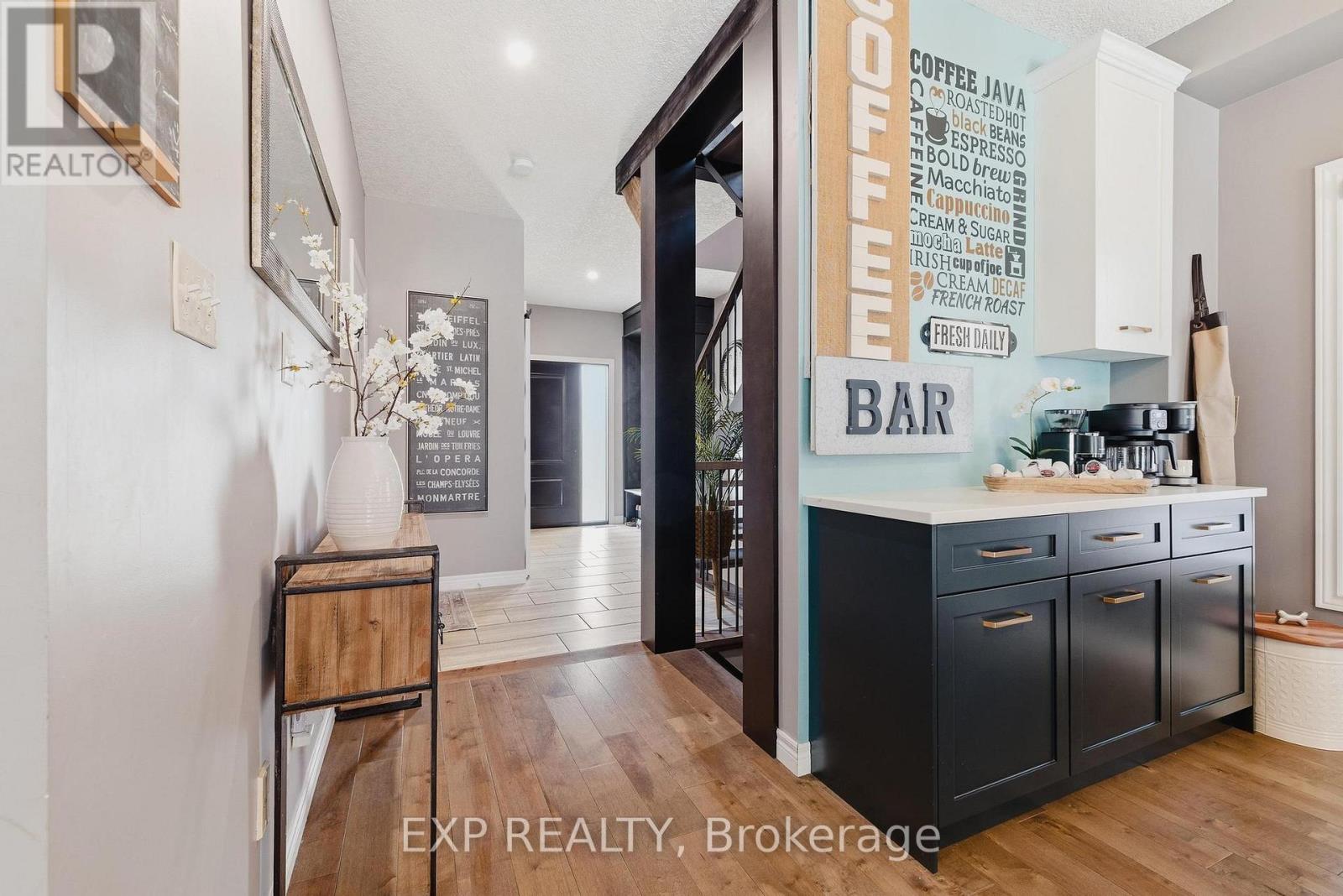 631 Woodlawn Place, Waterloo, Ontario  N2T 0A1 - Photo 6 - X13092274