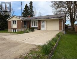 60 MAIN STREET E, Mapleton, Ontario