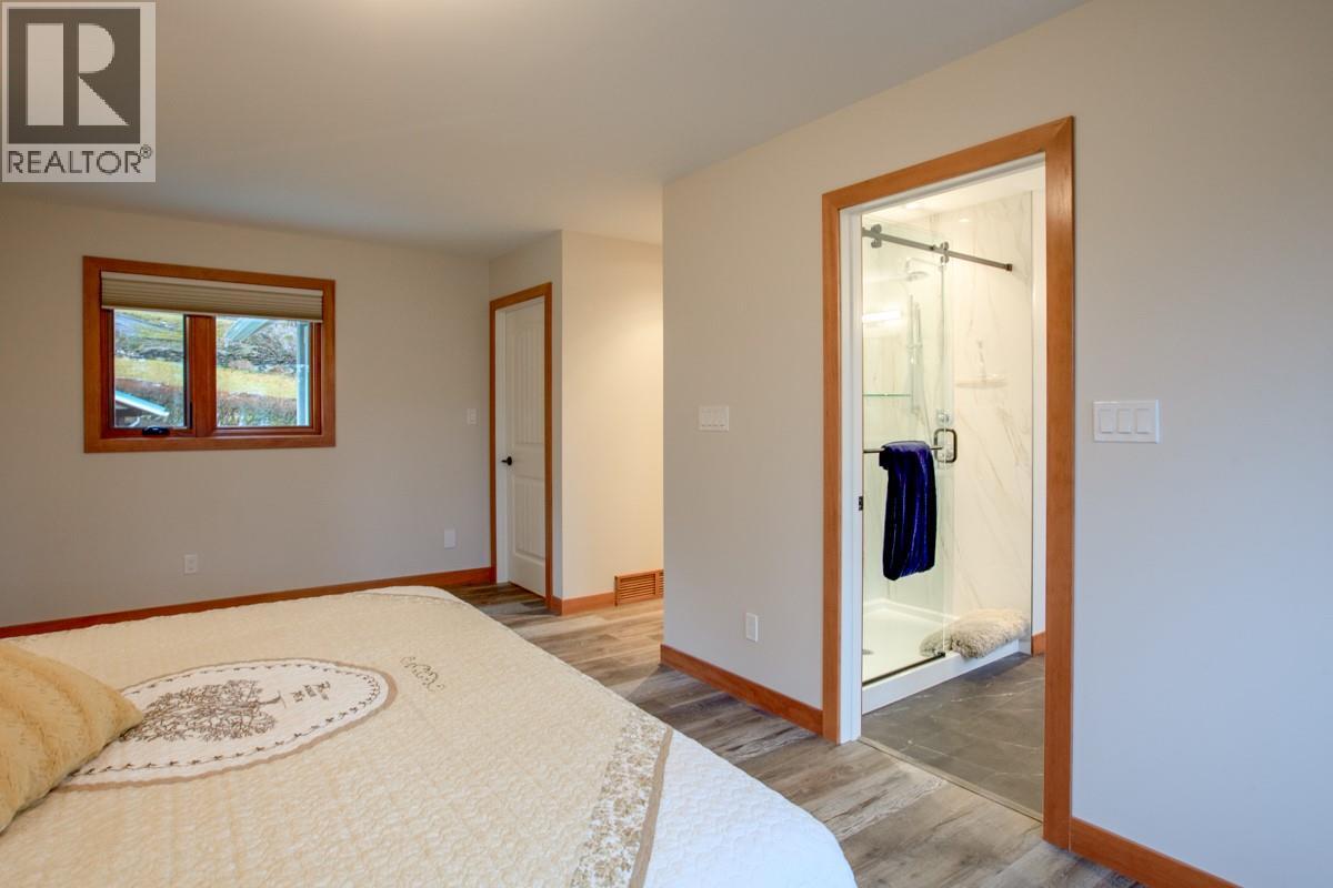 12035 3a Highway, Boswell, British Columbia  V0B 1A3 - Photo 19 - 10385987