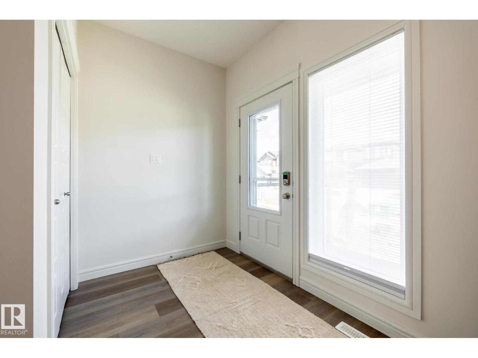 1943 Graydon Hill Green Gr Sw Sw, Edmonton, Alberta  T6W 4C3 - Photo 2 - E4486024