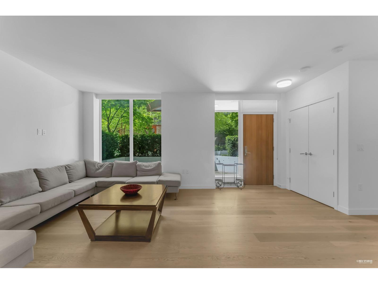 Th8 1439 George Street, Surrey, British Columbia  V4B 0B9 - Photo 1 - R3118853