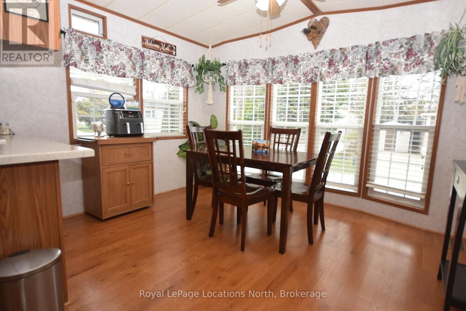 20 Topaz Street W, Wasaga Beach, Ontario  L9Z 1X7 - Photo 20 - S13092532