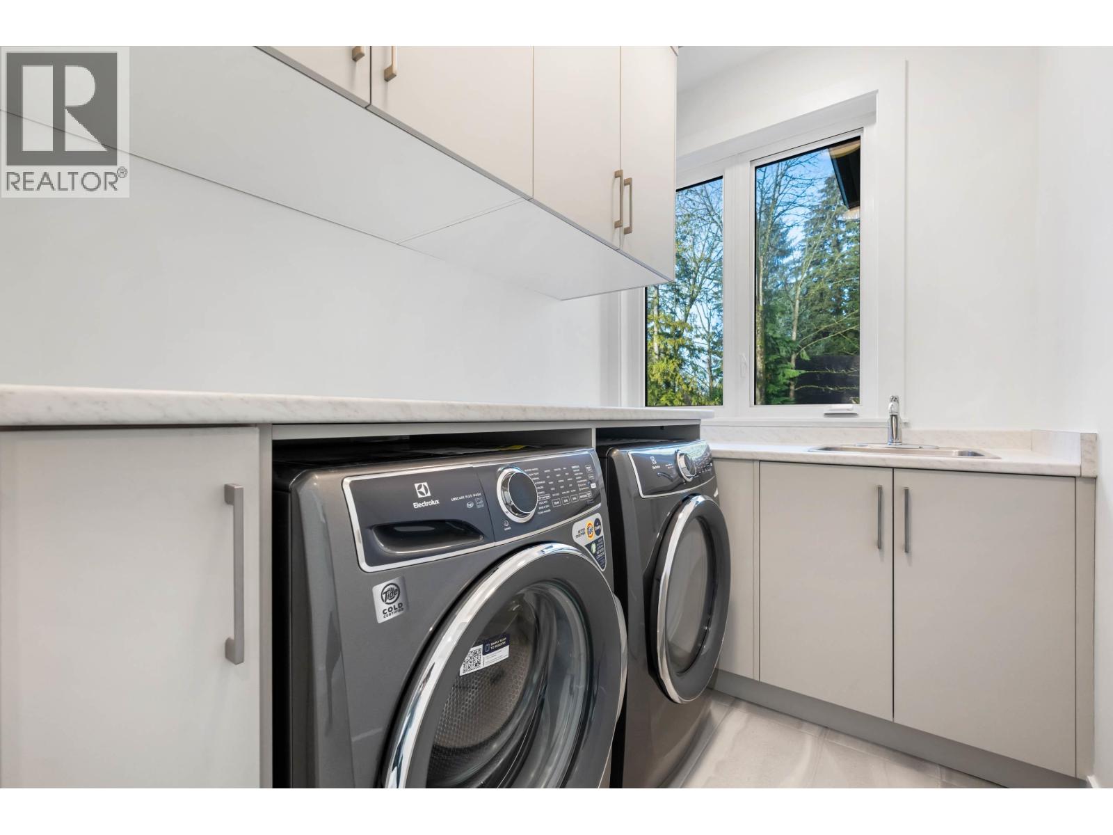 3552 Monson Crescent, Coquitlam, British Columbia  V3B 0S2 - Photo 8 - R3094257