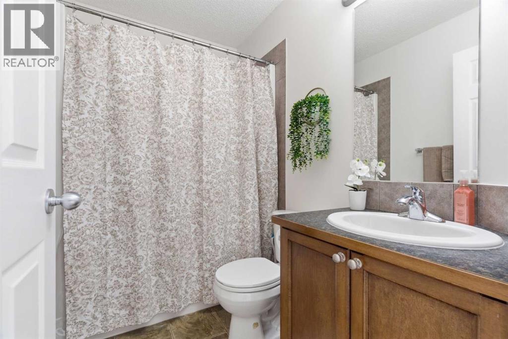 107 Cimarron Grove Circle, Okotoks, Alberta  T1S 2L9 - Photo 29 - A2294347