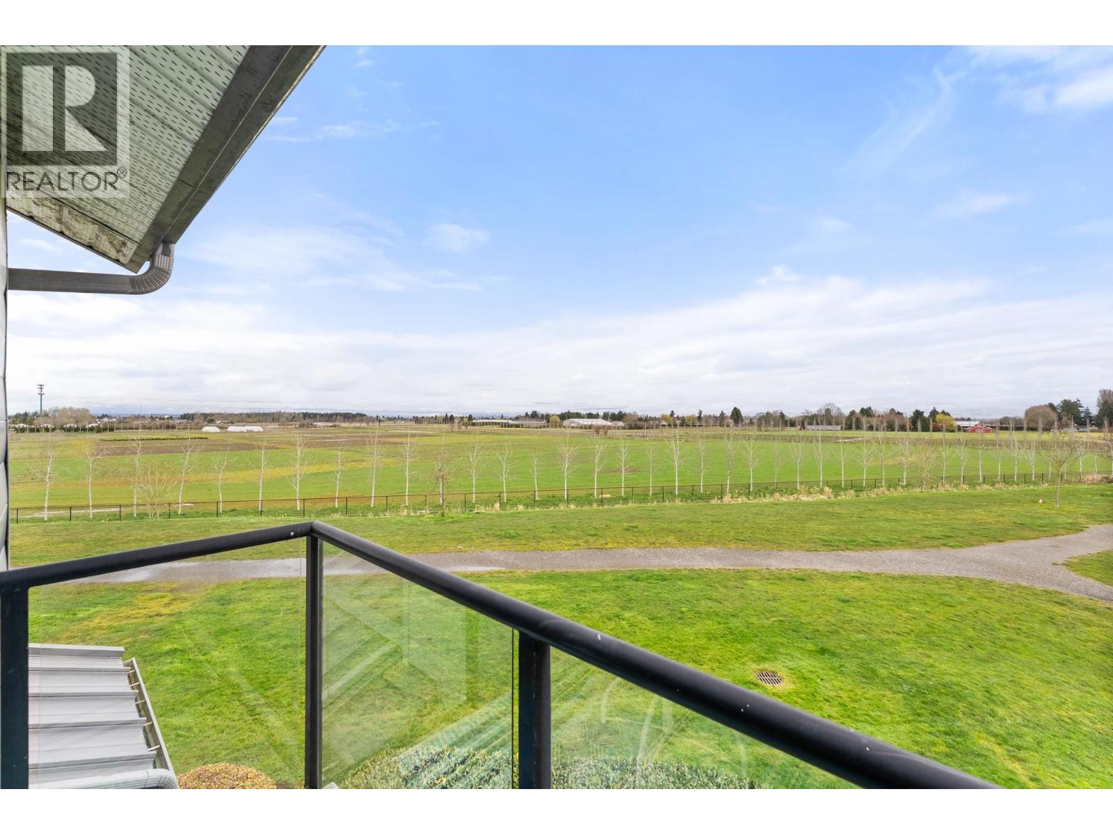 202 6233 London Road, Richmond, British Columbia  V7E 6R7 - Photo 2 - R3105139