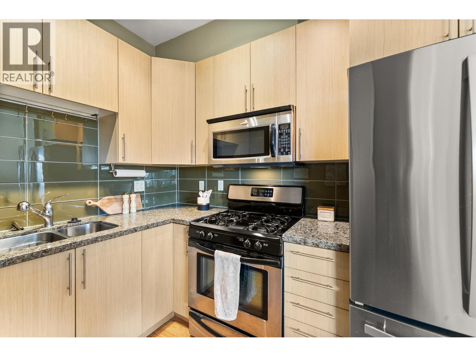 202 6233 London Road, Richmond, British Columbia  V7E 6R7 - Photo 16 - R3105139