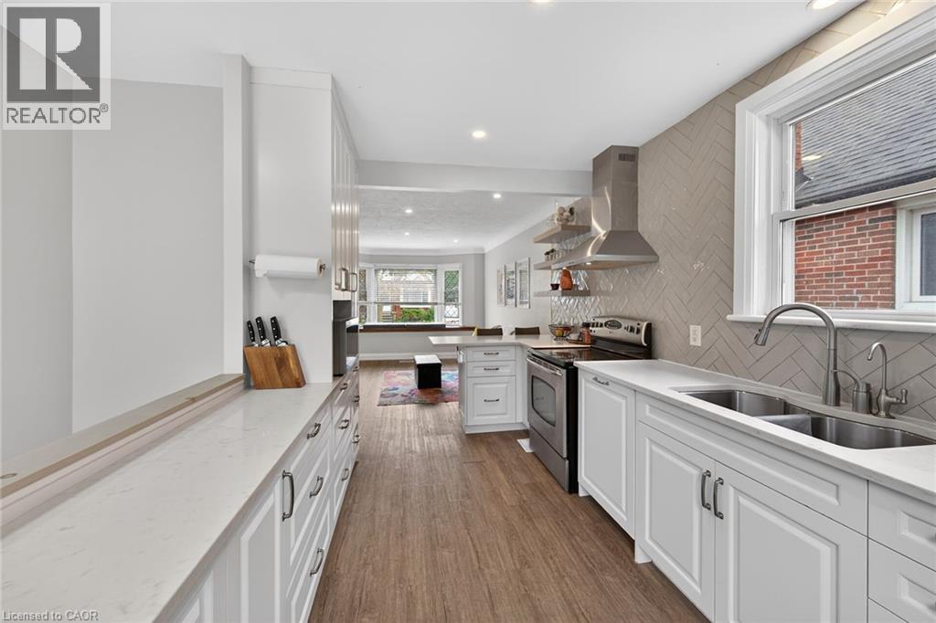 225 Bond Street, Hamilton, Ontario  L8S 3W8 - Photo 11 - 40827890