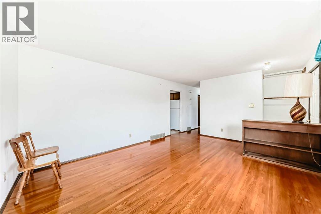 8623 Alanwood Street Se, Calgary, Alberta  T2H 1R9 - Photo 12 - A2306367