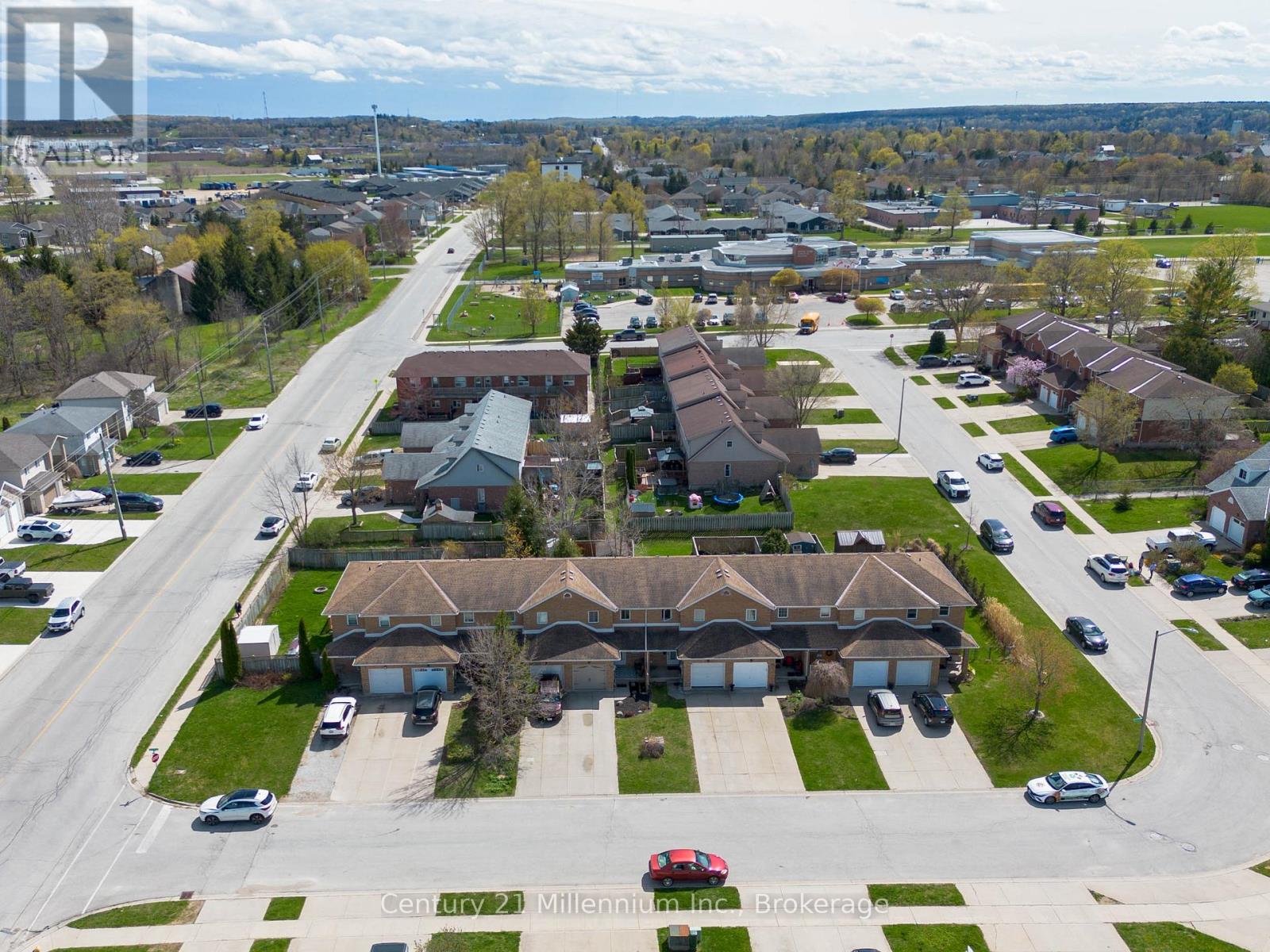 865 25th A Street E, Owen Sound, Ontario  N4K 6W6 - Photo 3 - X13092440