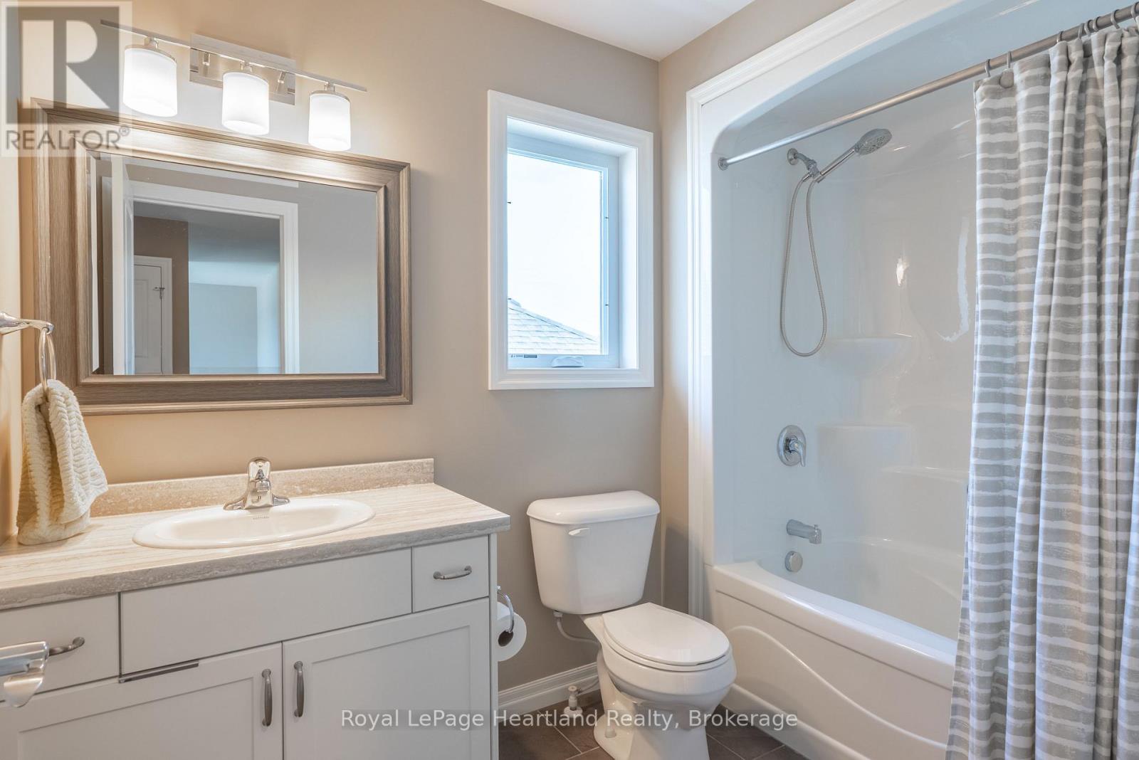 231 Campanale Way, Lucan Biddulph (Lucan), Ontario  N0M 2J0 - Photo 22 - X13092476
