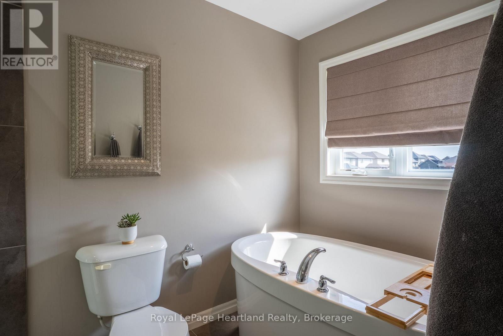 231 Campanale Way, Lucan Biddulph (Lucan), Ontario  N0M 2J0 - Photo 29 - X13092476