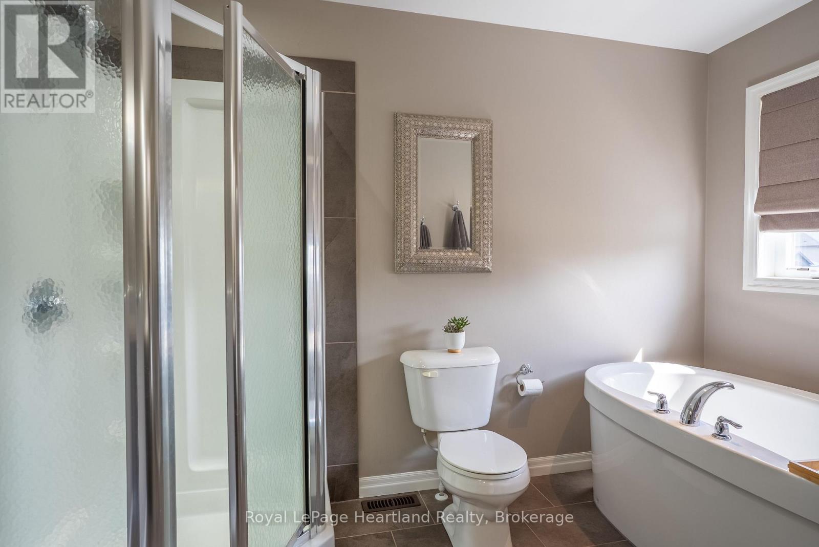 231 Campanale Way, Lucan Biddulph (Lucan), Ontario  N0M 2J0 - Photo 30 - X13092476