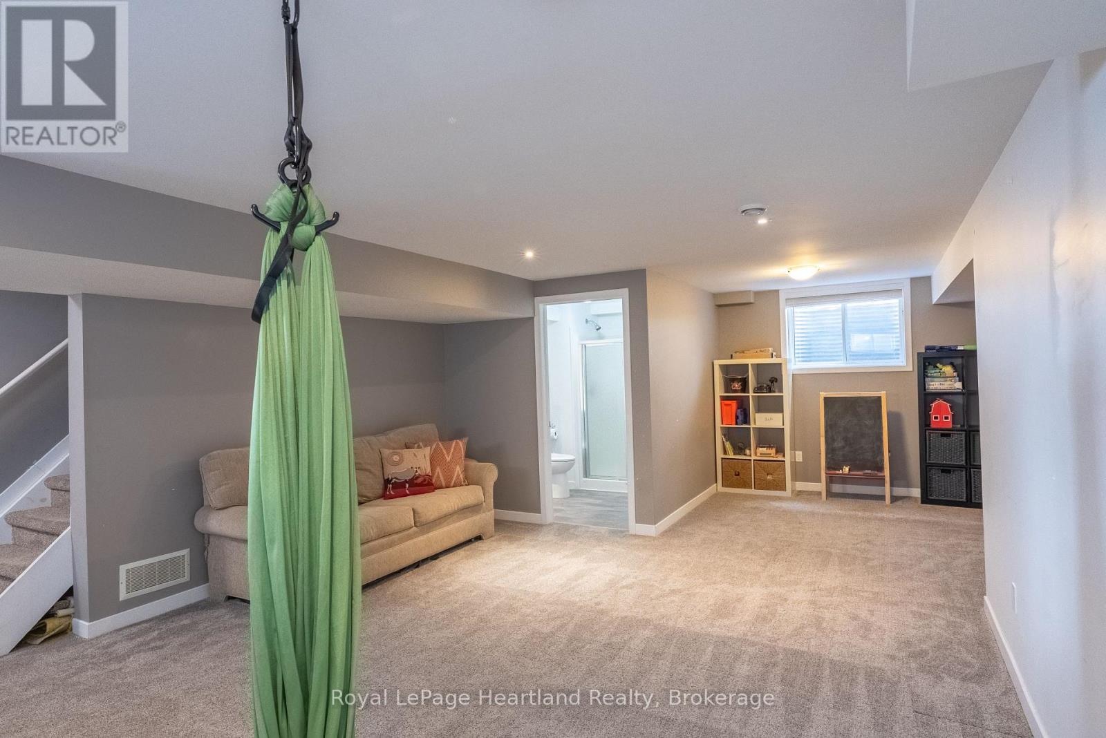 231 Campanale Way, Lucan Biddulph (Lucan), Ontario  N0M 2J0 - Photo 32 - X13092476