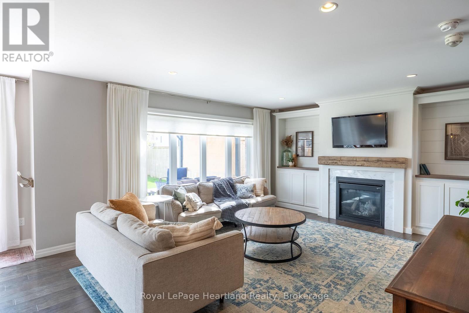 231 Campanale Way, Lucan Biddulph (Lucan), Ontario  N0M 2J0 - Photo 5 - X13092476