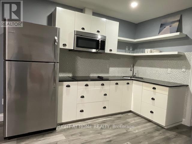 214 Clanton Park Road, Toronto, Ontario  M3H 2G1 - Photo 4 - C12967924