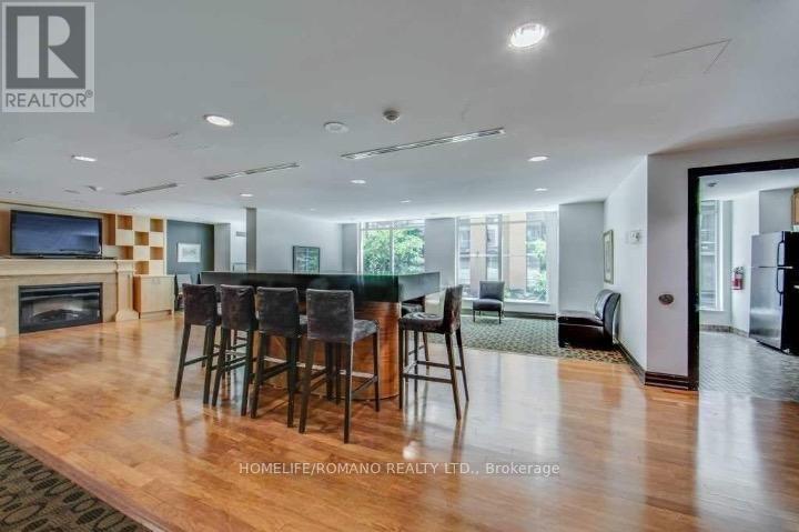 504 - 8 Scollard Street, Toronto, Ontario  M5R 1M2 - Photo 17 - C13085586
