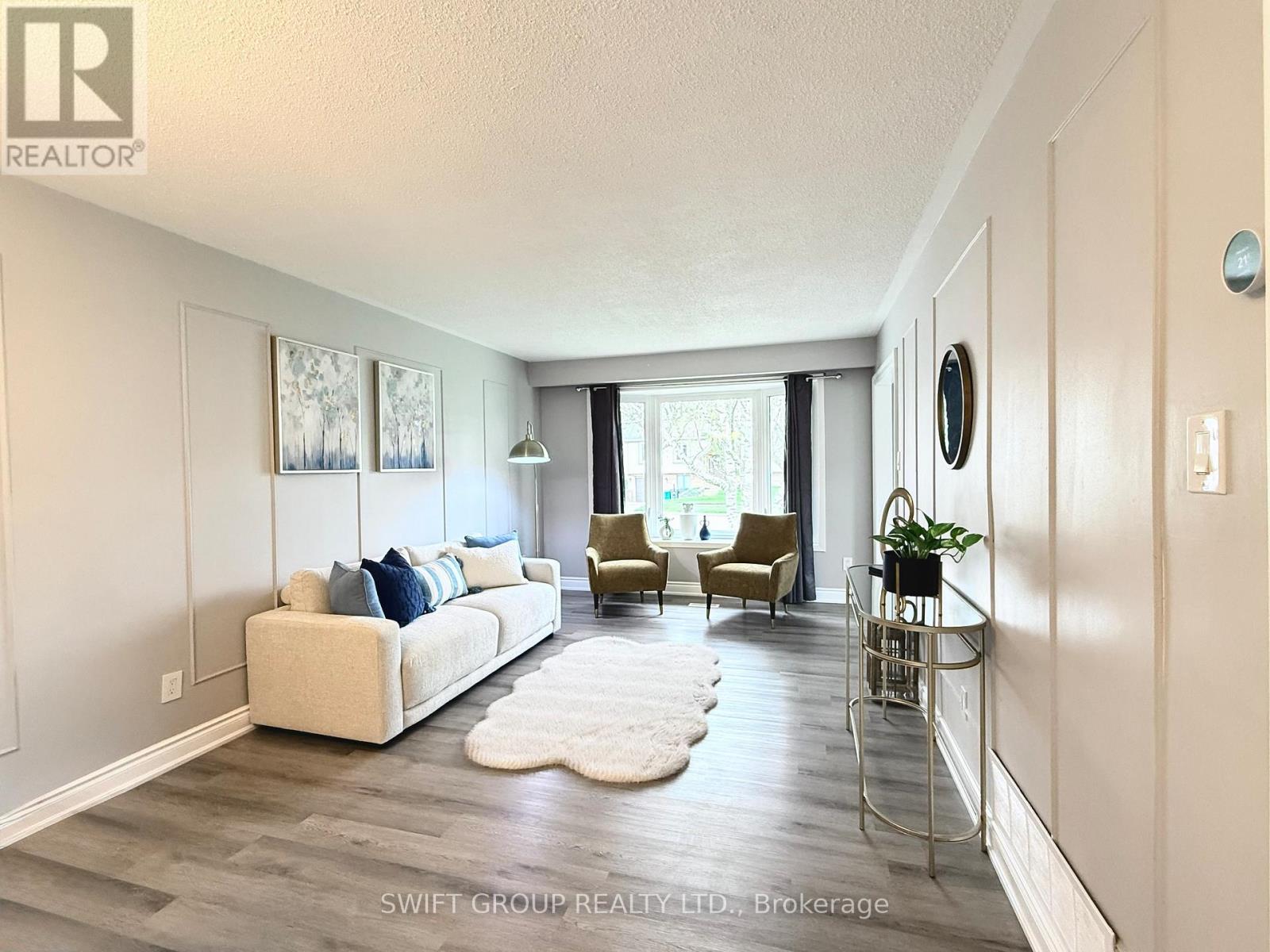 2218 Buttonbush Crescent, Mississauga, Ontario  L5L 1C5 - Photo 4 - W13075400