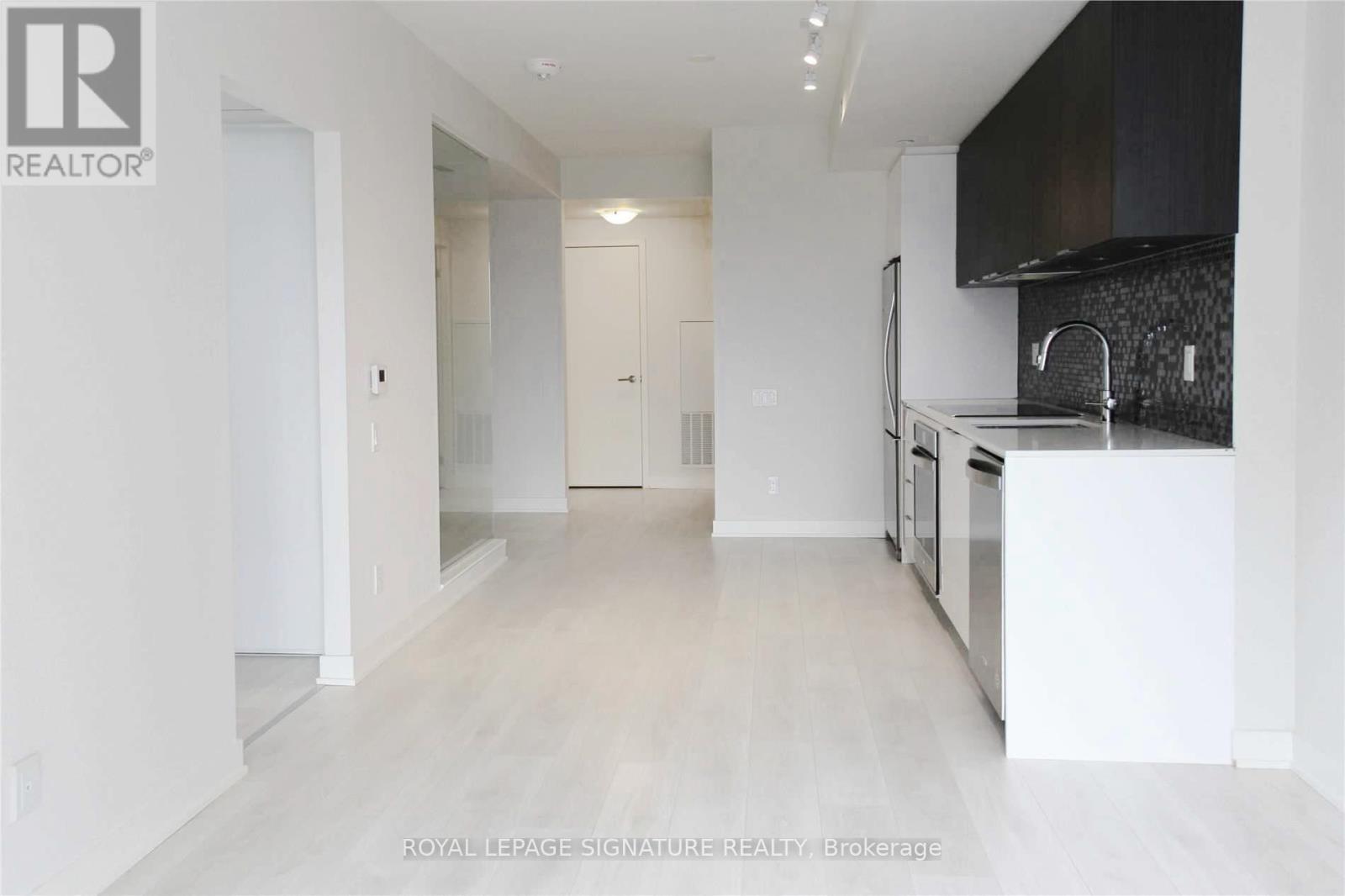1601 - 2 Sonic Way, Toronto, Ontario  M3C 0P2 - Photo 10 - C13092392