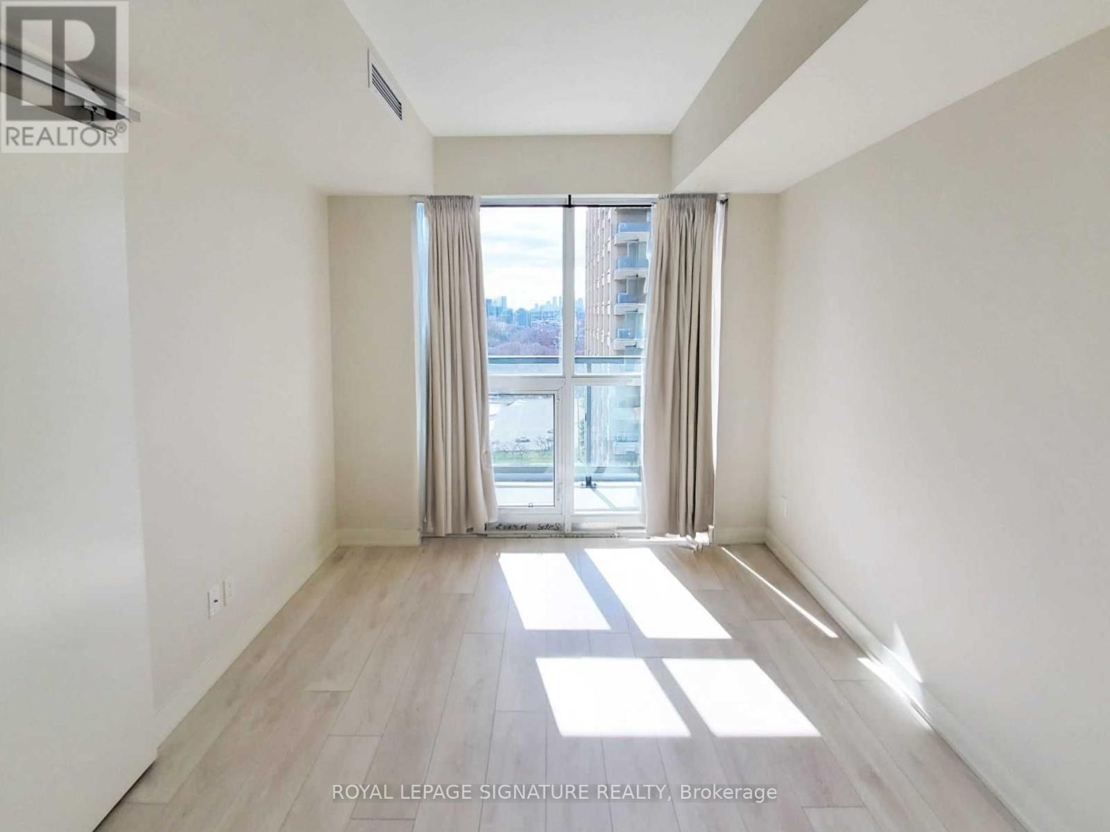 1601 - 2 Sonic Way, Toronto, Ontario  M3C 0P2 - Photo 11 - C13092392