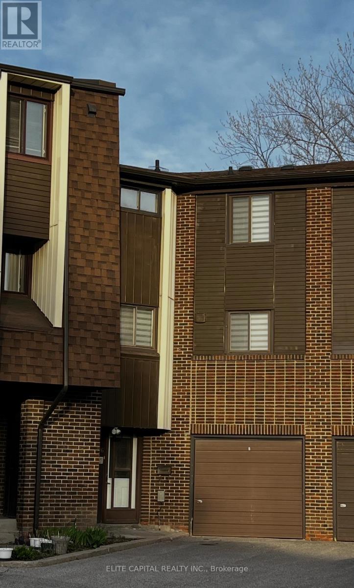 56 Spire Hill Way, Toronto, Ontario  M2H 3A4 - Photo 1 - C13092414
