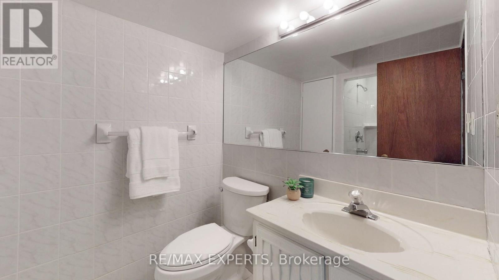 187 Cassandra Boulevard, Toronto, Ontario  M3A 1T4 - Photo 36 - C13092542
