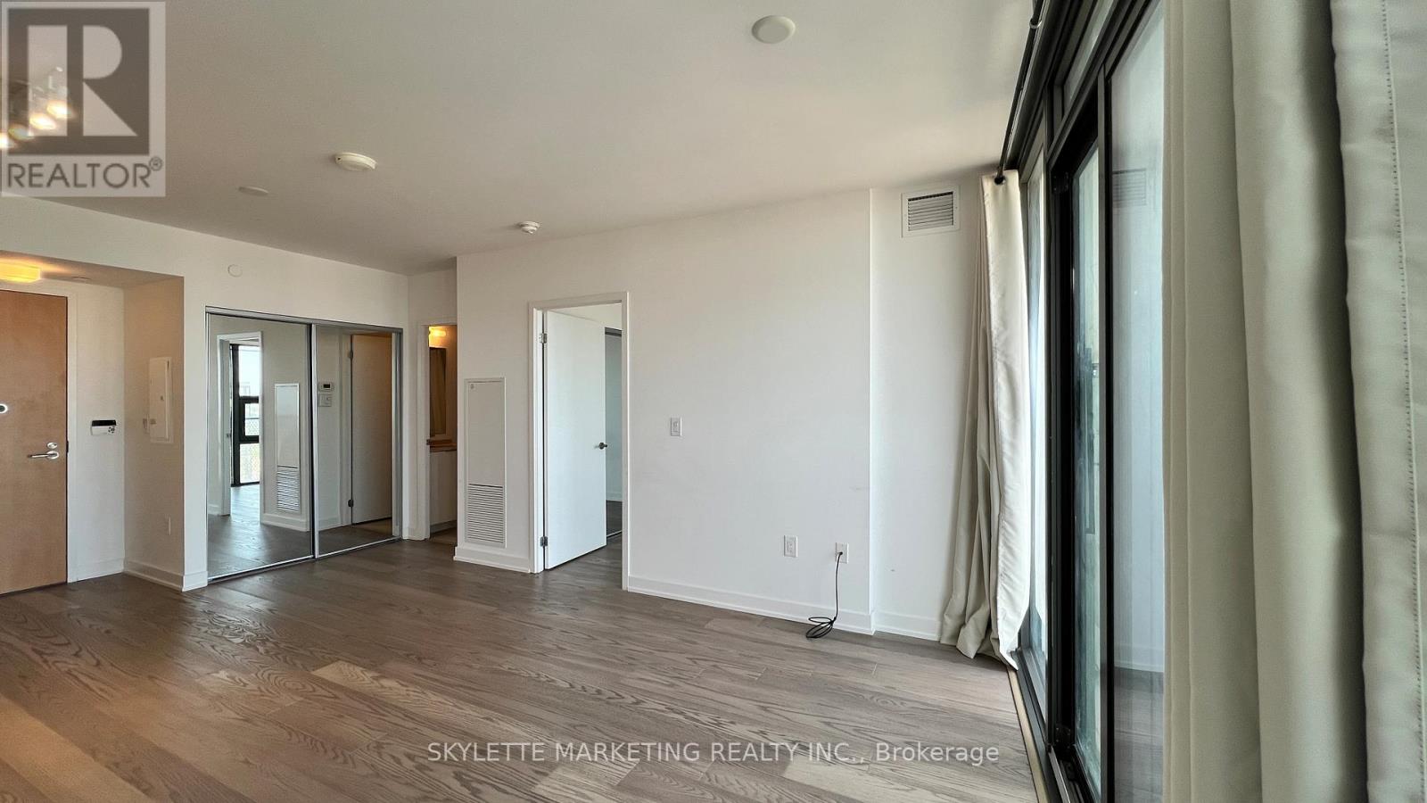 3201 - 11 Wellesley Street W, Toronto, Ontario  M4Y 0G4 - Photo 12 - C13092608