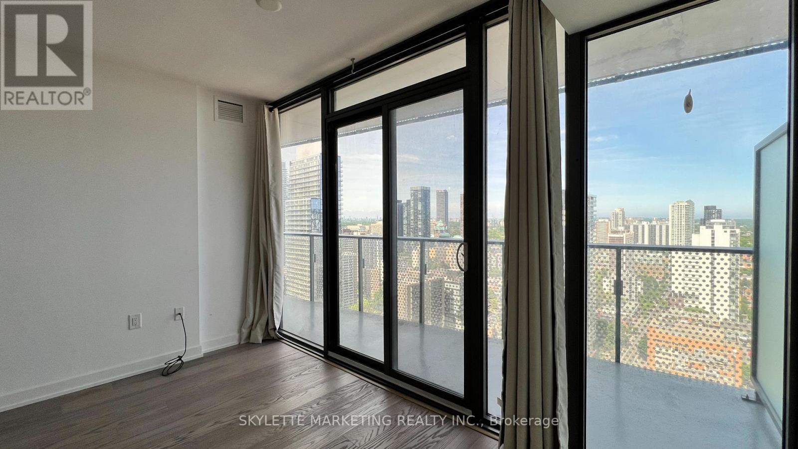 3201 - 11 Wellesley Street W, Toronto, Ontario  M4Y 0G4 - Photo 13 - C13092608