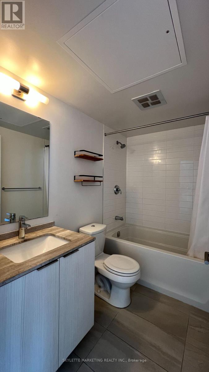 3201 - 11 Wellesley Street W, Toronto, Ontario  M4Y 0G4 - Photo 16 - C13092608