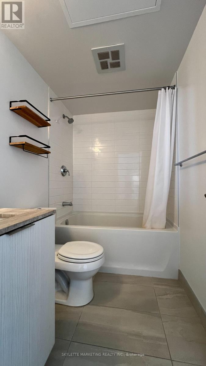 3201 - 11 Wellesley Street W, Toronto, Ontario  M4Y 0G4 - Photo 18 - C13092608