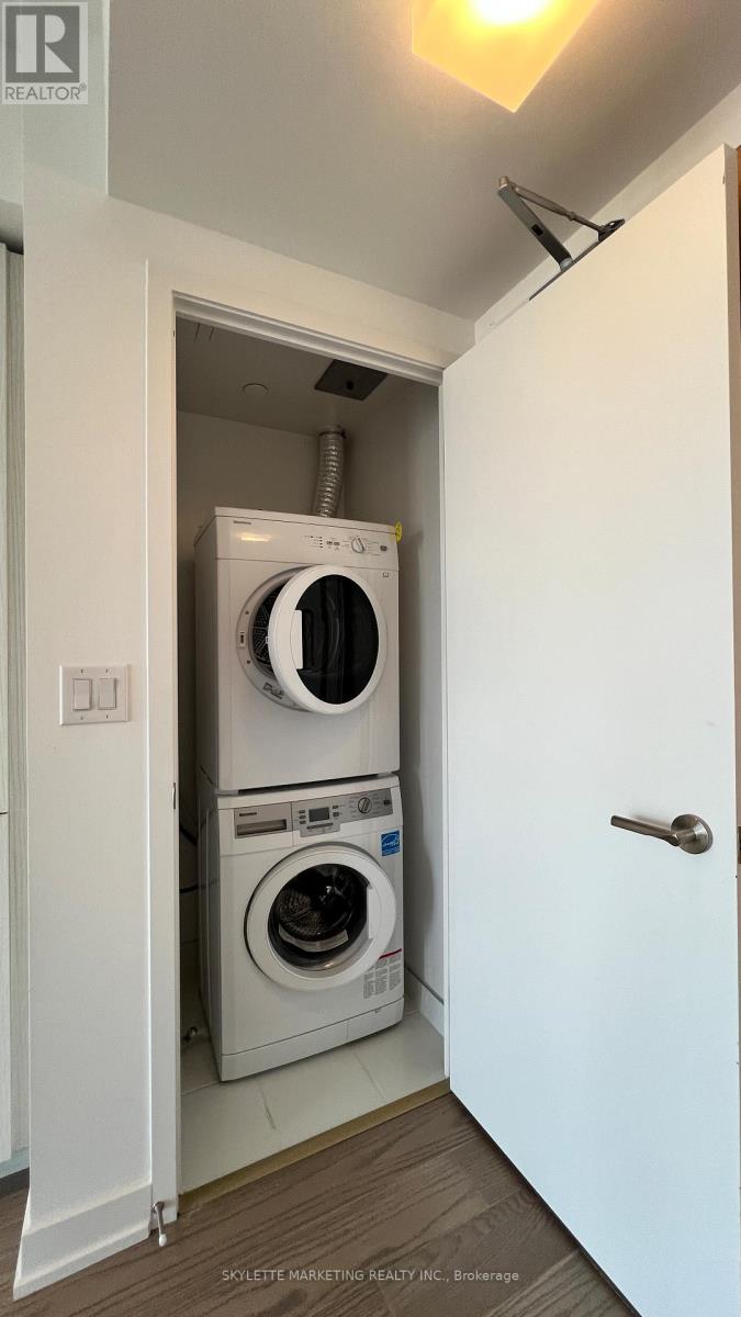 3201 - 11 Wellesley Street W, Toronto, Ontario  M4Y 0G4 - Photo 26 - C13092608