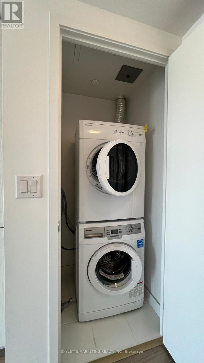 3201 - 11 Wellesley Street W, Toronto, Ontario  M4Y 0G4 - Photo 27 - C13092608