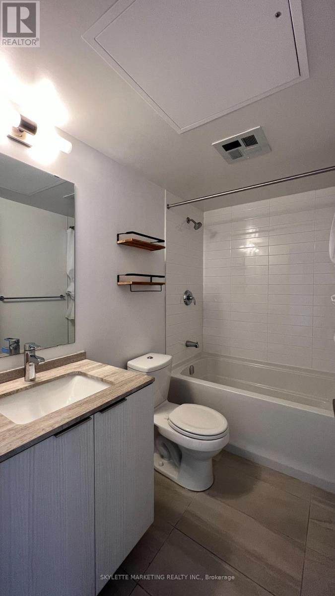 3201 - 11 Wellesley Street W, Toronto, Ontario  M4Y 0G4 - Photo 5 - C13092608