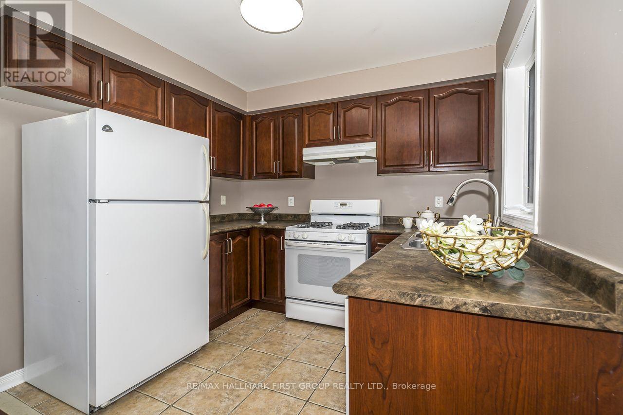 1 Webbford Street, Ajax, Ontario  L1S 0A8 - Photo 15 - E13092284